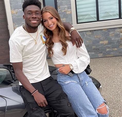 alphonso davies and jordyn huitema|Bayerns Alphonso Davies confirms split from PSG。